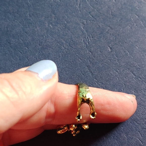 Ring - Picture 5 of 7